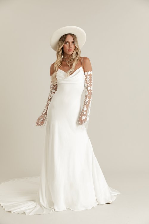 blanc-de-blanc-birdal-boutique-pittsburgh-dress-wedding-gown-rue-de-seine-wells-sleeves