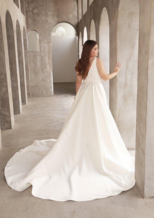 blanc-de-blanc-bridal-boutique-pittsburgh-cleveland-dress-wedding-gown-jillian-back